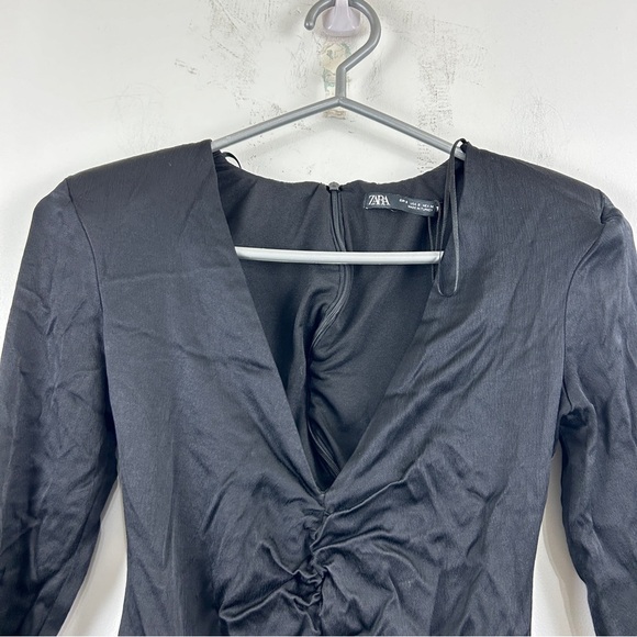 Zara Ruched V-Neck Bodysuit - Picture 12 of 12